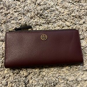 Tory Burch Walker Slim Wallet in Dark Rhubarb NWTS!